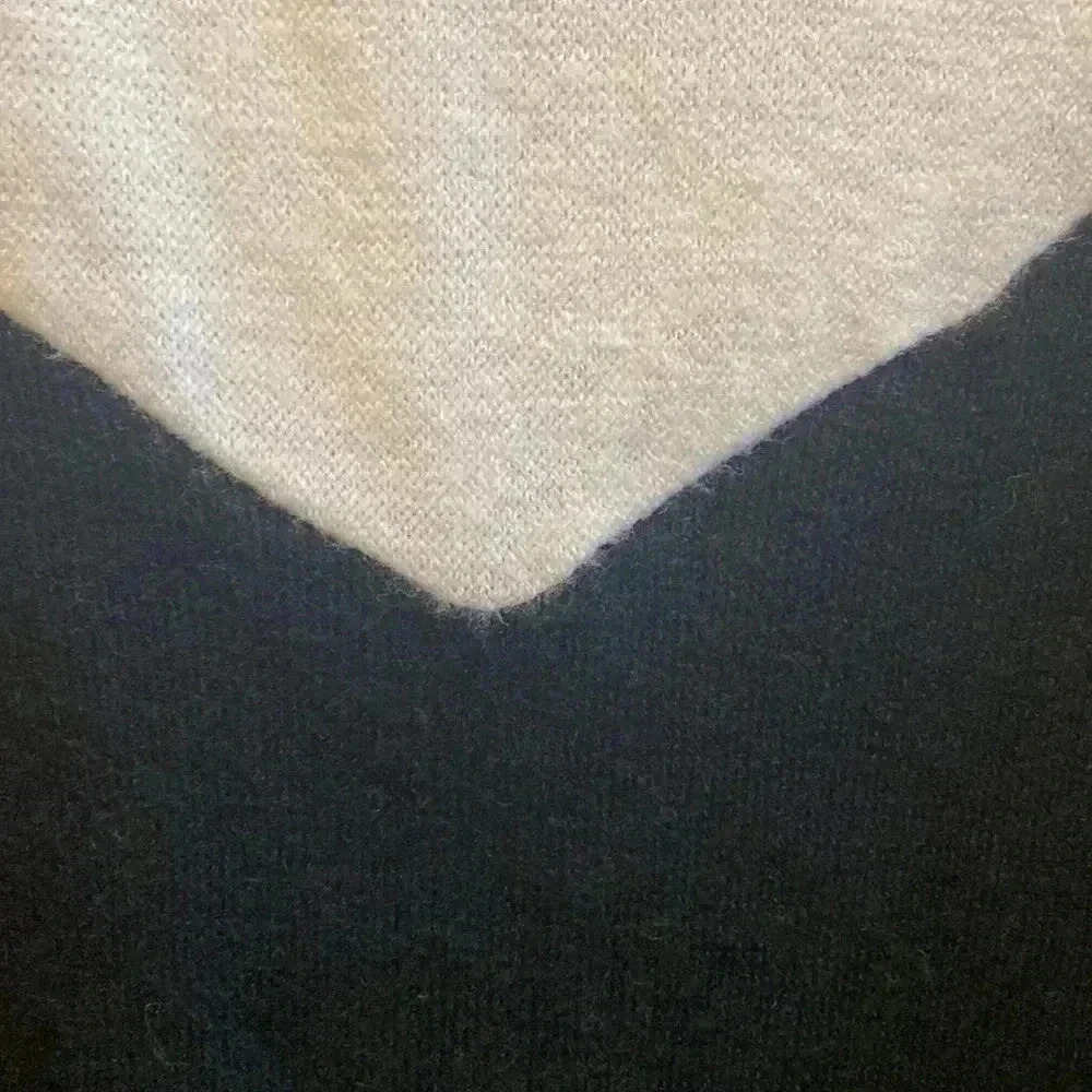 Sweater - Picture 2 of 5